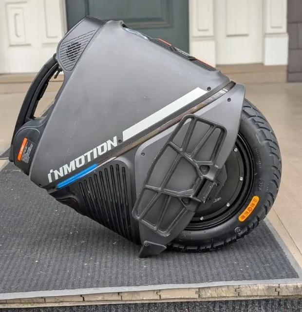 Inmotion V9 on a doorstep